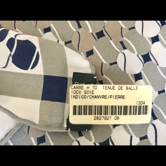 Hermes Silk Scarf 26” x 26” 100% Silk - Picture 5 of 6